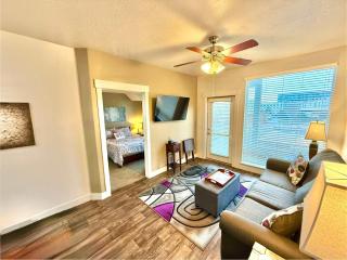 Luxury Condo in the Library Square District - 7
