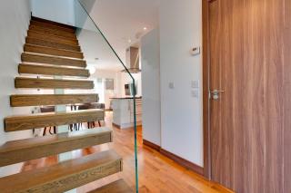 Stylish Townhouse in City Centre with Free Parking - Pass the Keys - 3