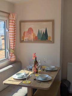 Pet friendly, bright & modern holiday home within walking distance to Lulworth Cove on Durdle Door Holiday Park - 3