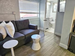 Cozy Guesthouse Near Hard Rock Stadium & Easy Turnpike Access - 1