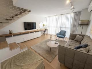 Beachfront Azure Duplex - 5