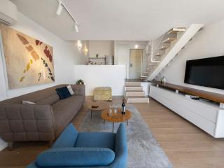 Beachfront Azure Duplex - 3