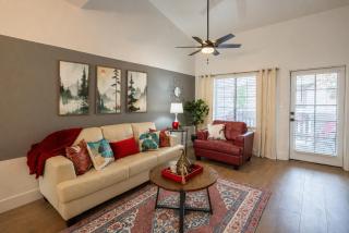 Ground Floor 2BR Peaceful Scottsdale Escape - 2