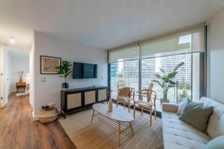 Descubre la Elegancia 2 habitaciones en Las Condes - 1