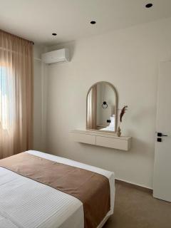 Elena Luxury Suites - 7