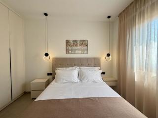 Elena Luxury Suites - 4