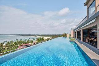 Sheraton Maoming Romantic Beach Resort - 0
