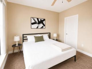 Sleepover Stylish 1BD 1BA Little Rock Apartments - 1
