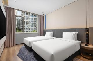 Holiday Inn Express Shanghai Jing'an Xikang Road by IHG - 1