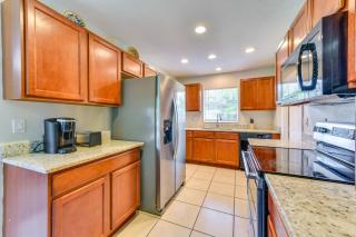 6 Mi to Dtwn! Centrally Located Sarasota Home - 2