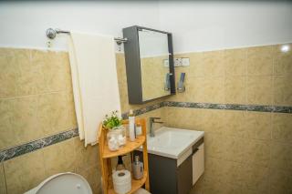 NJIRO 2BR APT NEAR VILLAGE SUPERMKT, RESTURANTs, TOWN - 8