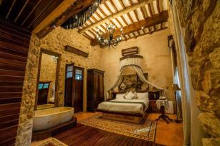 Casona - Luxury Colonial Room - 0