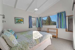 Ruatotara - Pukawa Holiday Home - Kuratau - 3