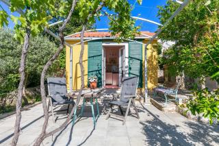 Apartments with parking space Splitska, Brac - 17023 - Postira - 0