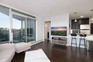 Luxury Central Condo with Pool Jacuzzi & Sauna - 7