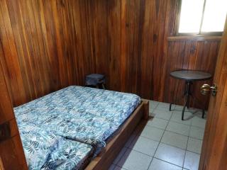 Tranquil 2-Bedroom House Retreat Near S - 3