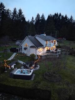 Waterfront House with Private Beach Access - 0
