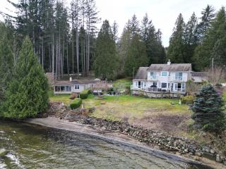 Waterfront House with Private Beach Access - 4