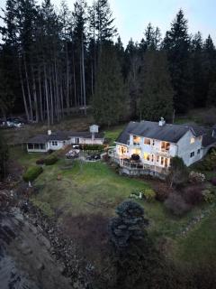 Waterfront House with Private Beach Access - 1