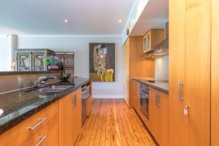 QV Stays Waterfront Suite with Views to Amaze - 2
