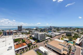 The Level 18 Life Spacious 1 Bed Apartment with Pool - 1