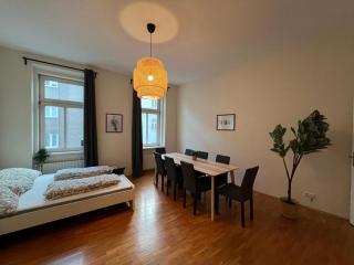 Central 3-Bedroom Apartment with Free Parking - 7