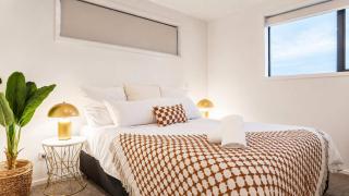 Addington Stadium Stay - Sleeps 4 - 8