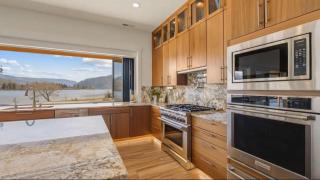 Bald Eagle Beach - Pacific Retreats - 1