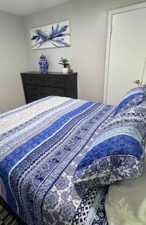 Comfy 2BR 1BA Apt - 6