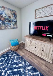 Comfy 2BR 1BA Apt - 3