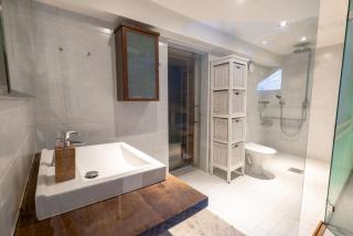 Gorgeous Apartment In Kamppi With Sauna - 8