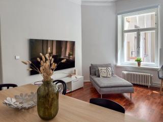 Gorgeous Apartment In Kamppi With Sauna - 3