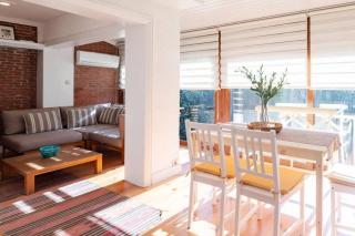 Charming 3Bed Villa Private Garden & Terrace! #381 - 4