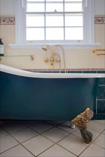 Charming Beach Cottage - Stroll to Cafes, Beach & Creek - 5