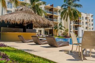 Acapulco Getaway Pool & Jacuzzi 2 BR - 1
