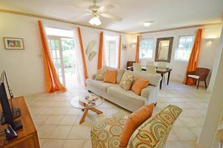 Large 3-bed townhouse wshared pool - 3