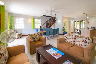 Large Family Friendly Home with Pool Just 2 mins from Beach - Chindwin - 2