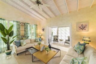Amazing 4-bed Villa with Pool 5 mins from Beach - Palm Grove 1 - 6