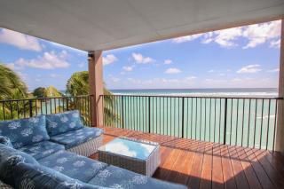 Beachfront Luxury with Incredible Ocean Views - 0