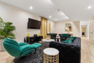 Modern 3BR Apt Near United Center - 0