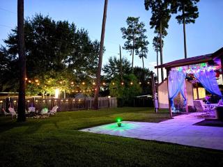 Bohemian Cottage, King Bed, RV Boat Trailer Parking, Perfect for Longer Stays! - 8