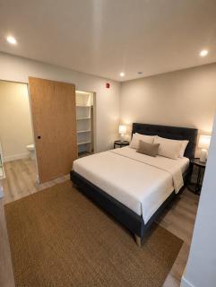 The Courtyard Suite - 4
