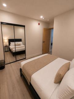 The Courtyard Suite - 1