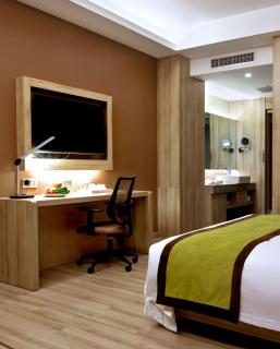 Atour Hotel Xian Greater Wild Goose Pagoda - 1