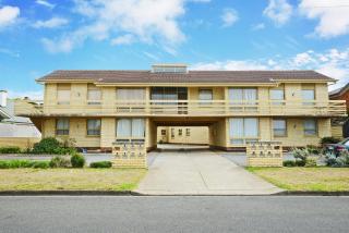 Esplanade - Ground Floor Unit in Central Victor - 0