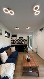 Badash Tiny Village - Tiny Houses with Heated Pool & BBQ - 5