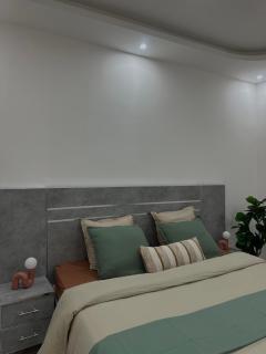 Oceanfront Retreat-Private en-suite room - 6