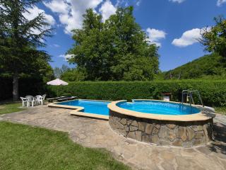 Villa Marina - Private Villa with Heated Pool - BBQ - Mountain View and Direct Access to Forest and River - Sleeps 10 -  - 5