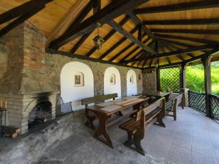 Villa Marina - Private Villa with Heated Pool - BBQ - Mountain View and Direct Access to Forest and River - Sleeps 10 - 2