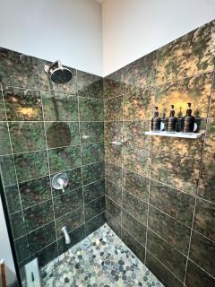 Family 2BR Home-Pool Access, 1 min to Playas del Coco - 2